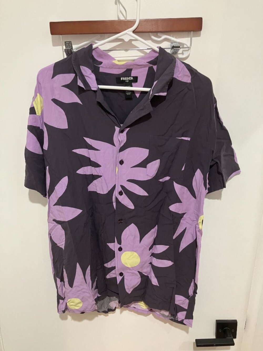 RSQ Men's Large Floral Button Up Shirt Grey Purple Yellow Short Sleeve Rayon